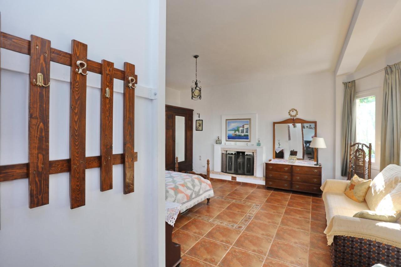 Aloni Villa Skopelos Town Exterior photo